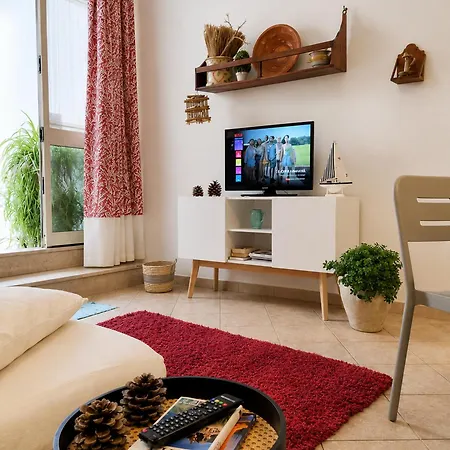 La Casa Piu Bella كوستوناتشي